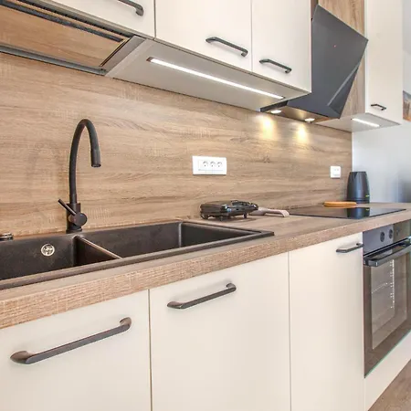 Daire 1 Bedroom Amazing In Sečovlje