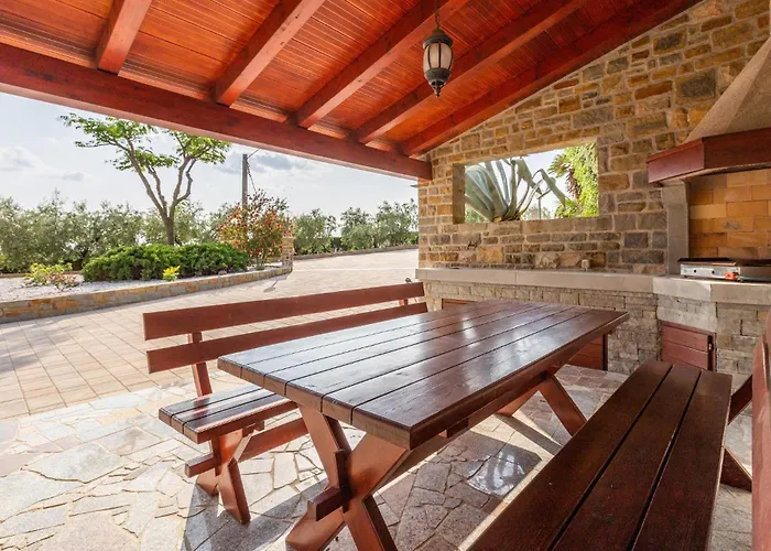 Διαμέρισμα 1 Bedroom Amazing In *