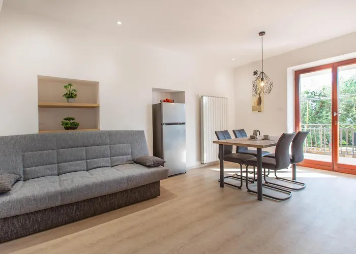 1 Bedroom Amazing In Διαμέρισμα