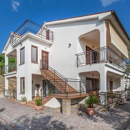 Apartman 1 Bedroom Amazing In Sečovlje