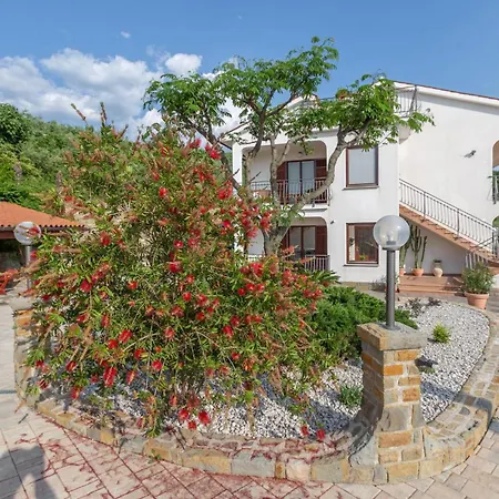 Stunning Apartment In Secovlje With Wifi *