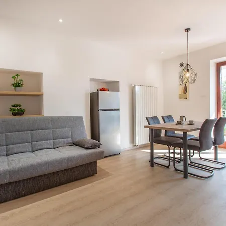 1 Bedroom Amazing Apartment In Secovlje Appartamento