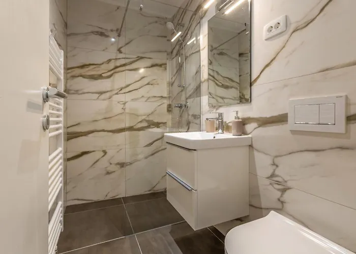 1 Bedroom Amazing In דירה